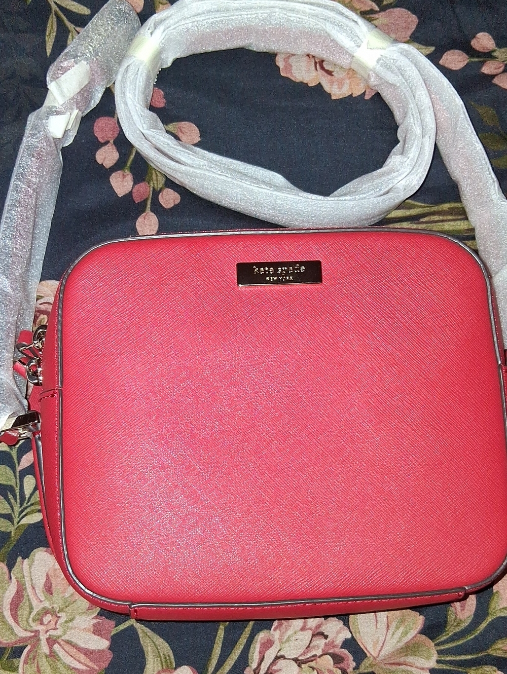 kate spade bright red Saffiano crossbody bag